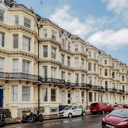 3 Queens Gardens Sea View Apartment Eastbourne Exterior photo